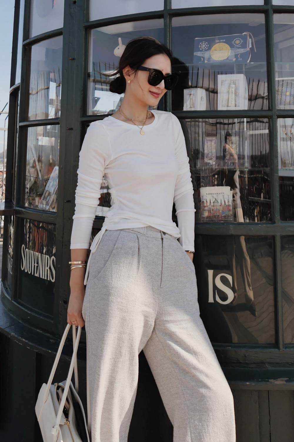 側抽皺圓領上衣