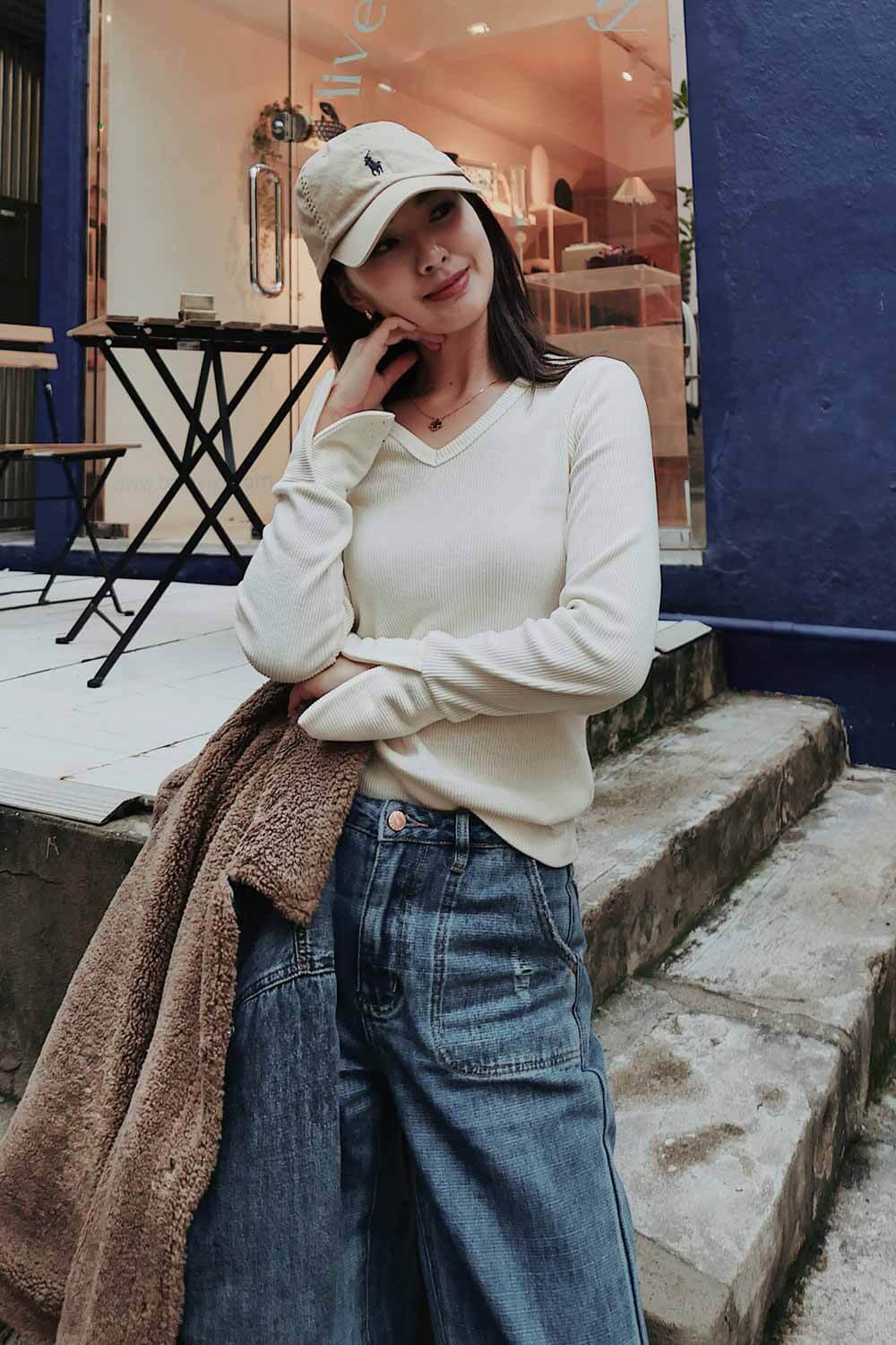 V領彈性袖開衩上衣