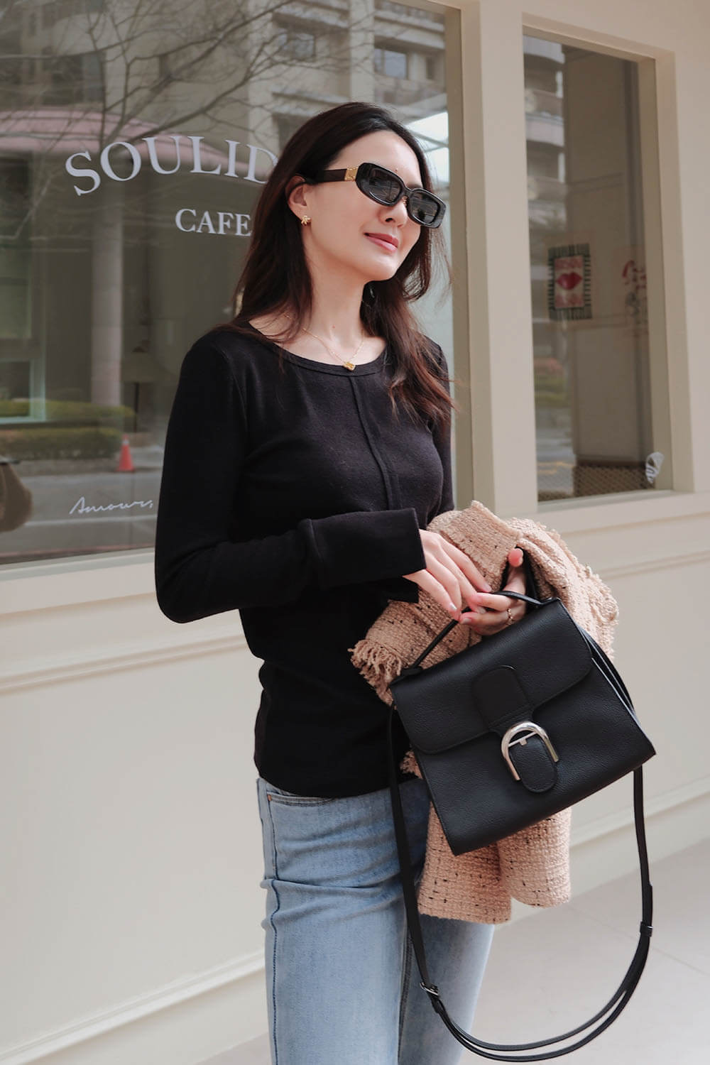 圓領袖開衩上衣