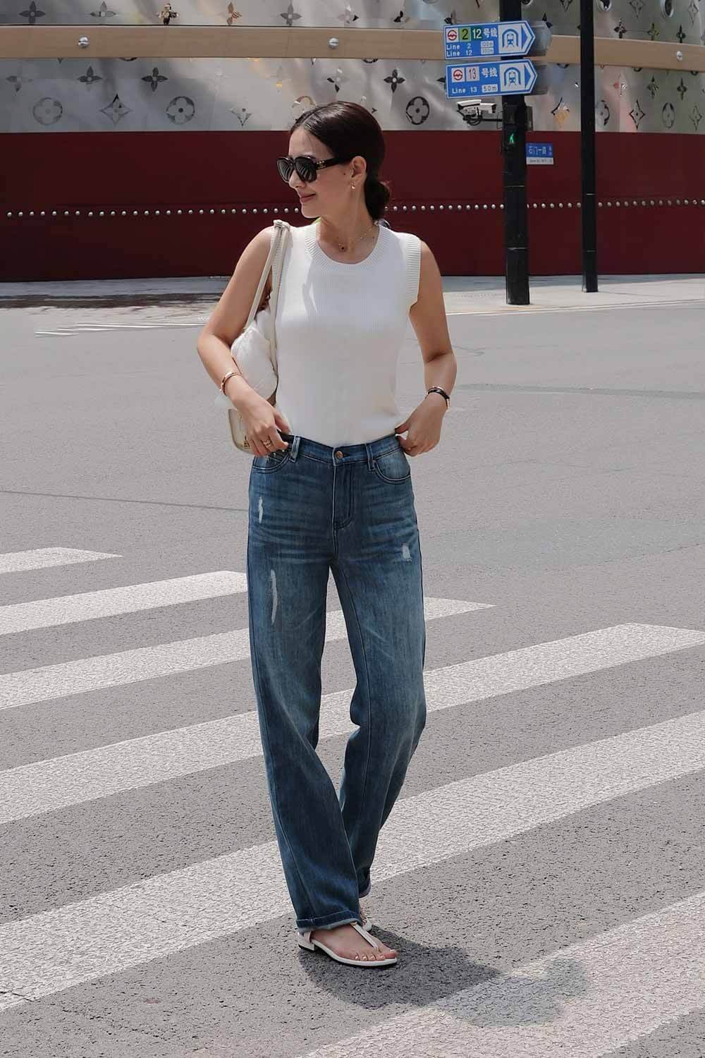 直筒刷破牛仔褲