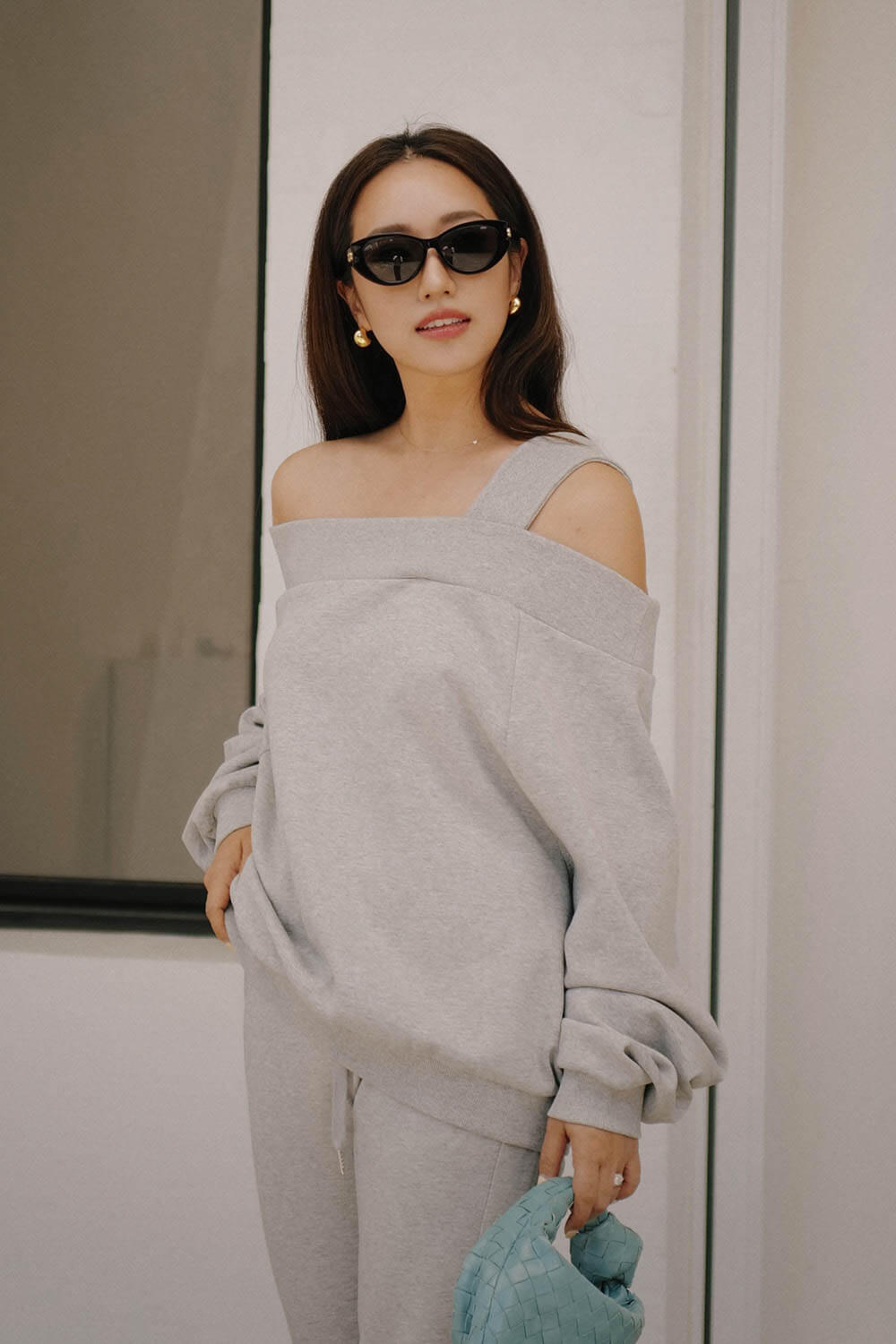 不對稱露肩衛衣 不對稱露肩衛衣