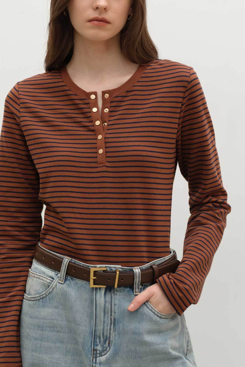 半開襟條紋上衣 半開襟條紋上衣