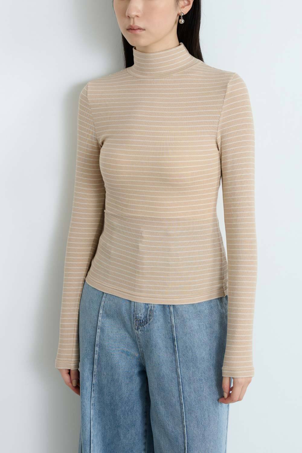 高領細條紋上衣
