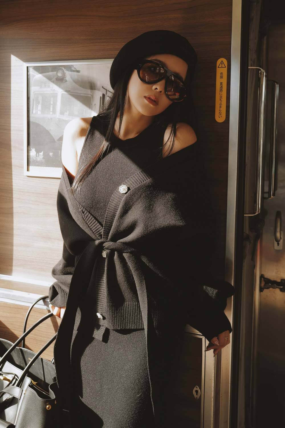 V領繭型針織外套附腰帶