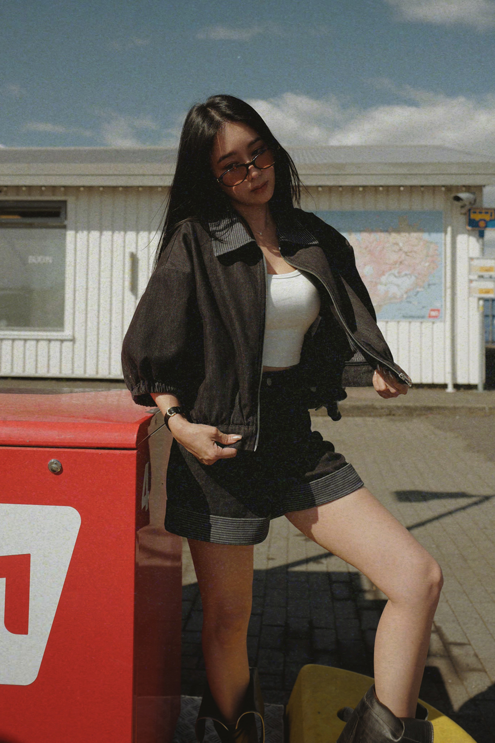 牛仔澎袖短版外套
