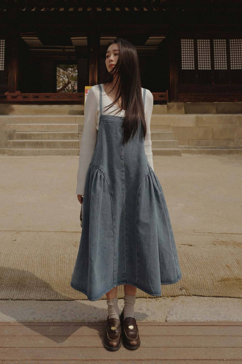 傘襬牛仔吊帶裙