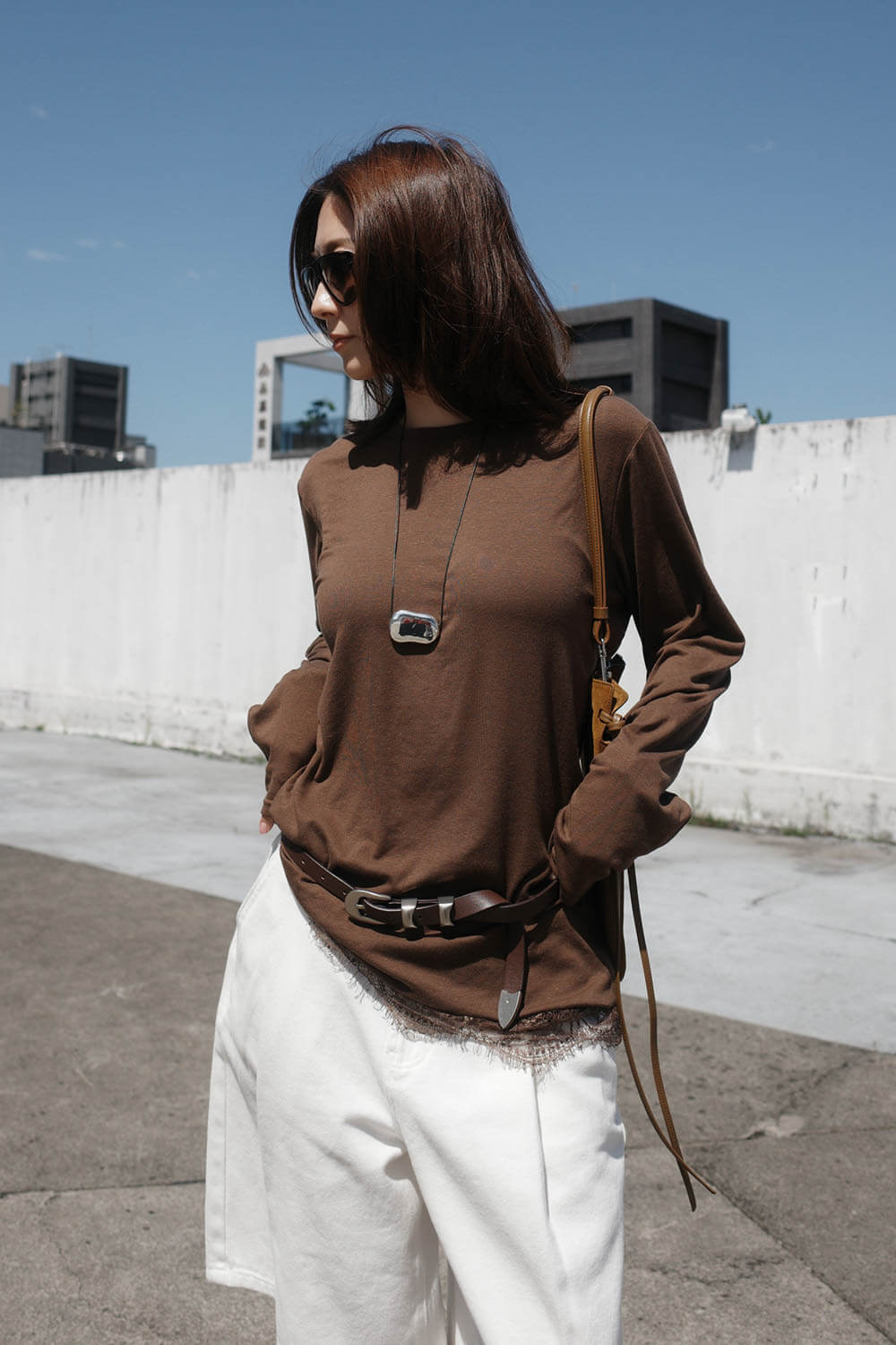 微透蕾絲長版上衣