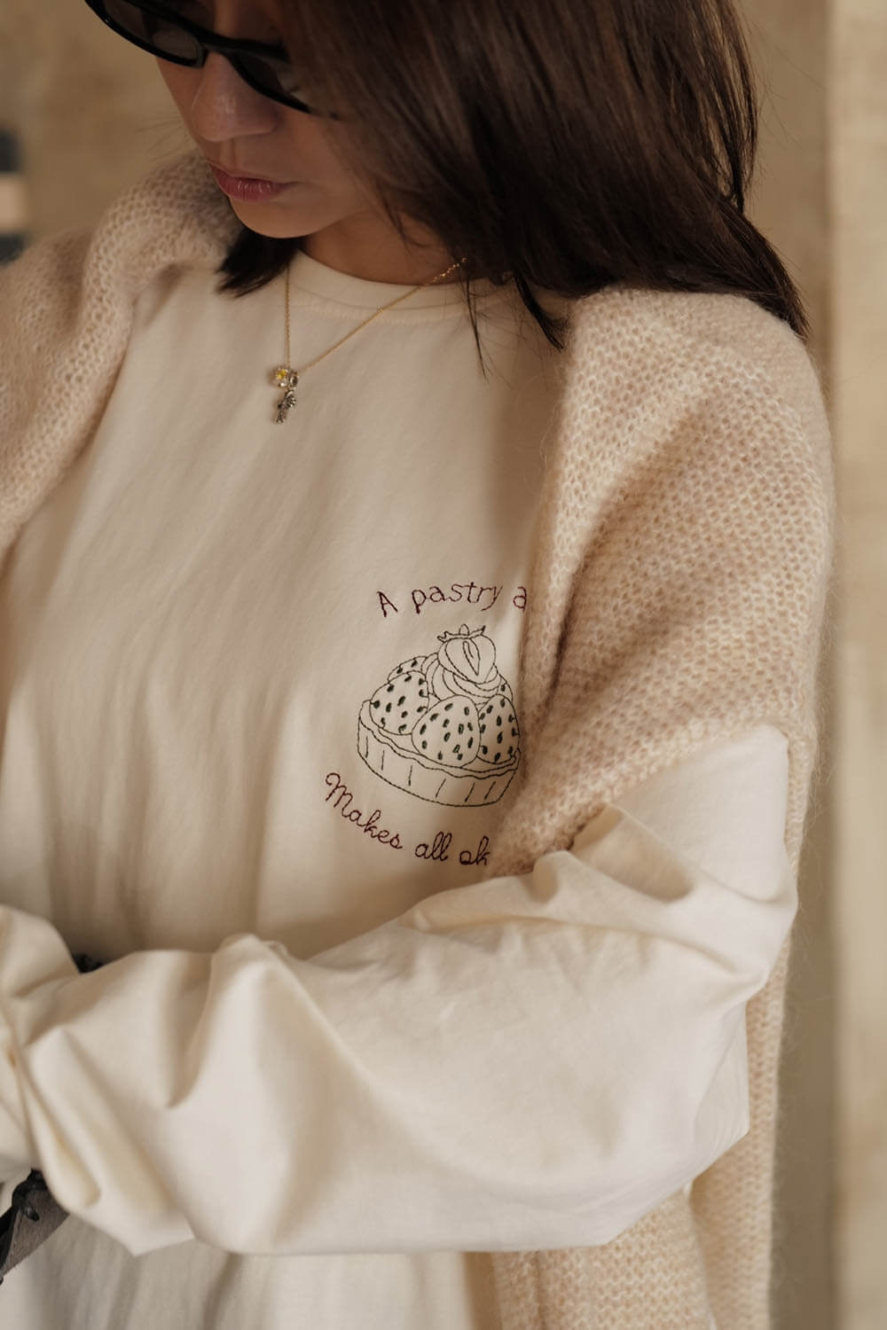 草莓塔繡花T恤