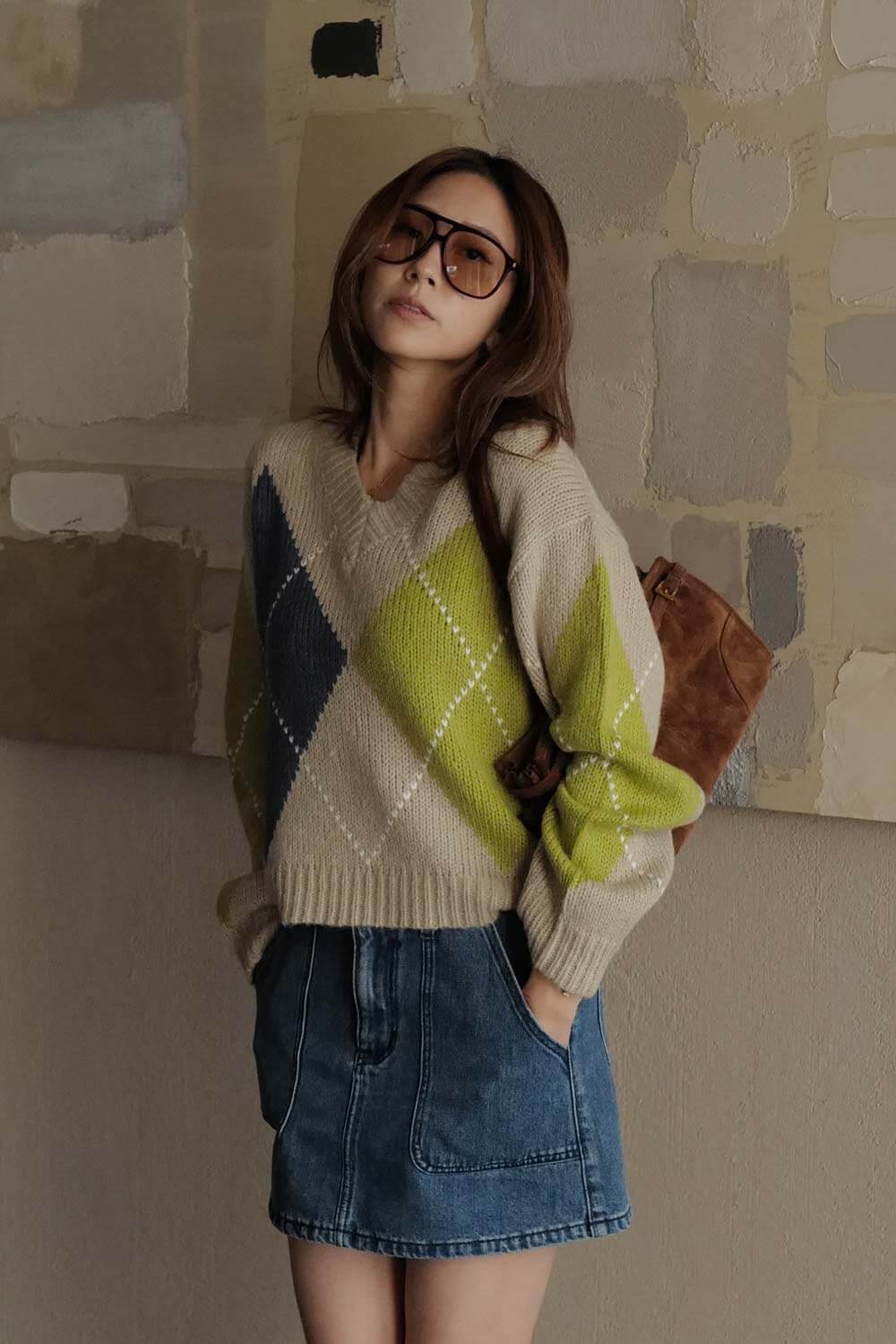 配色菱格紋V領毛衣