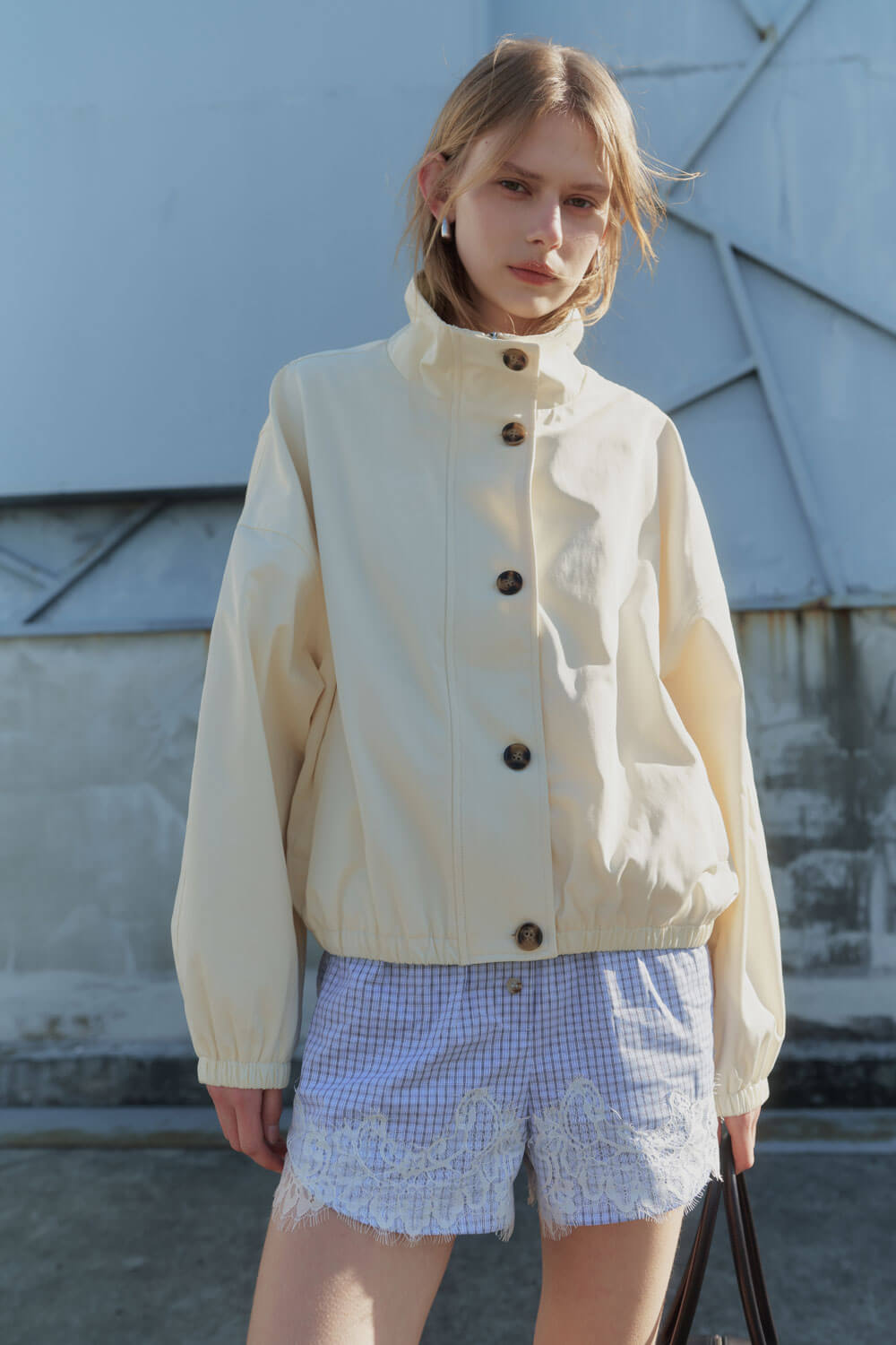 立領光澤感風衣外套