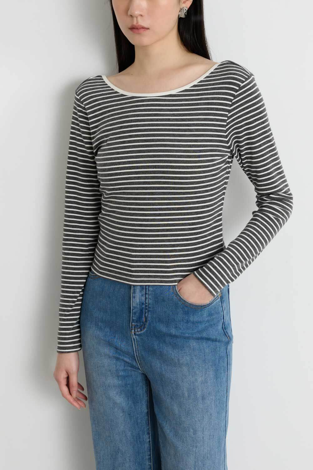挖背橫條合身上衣