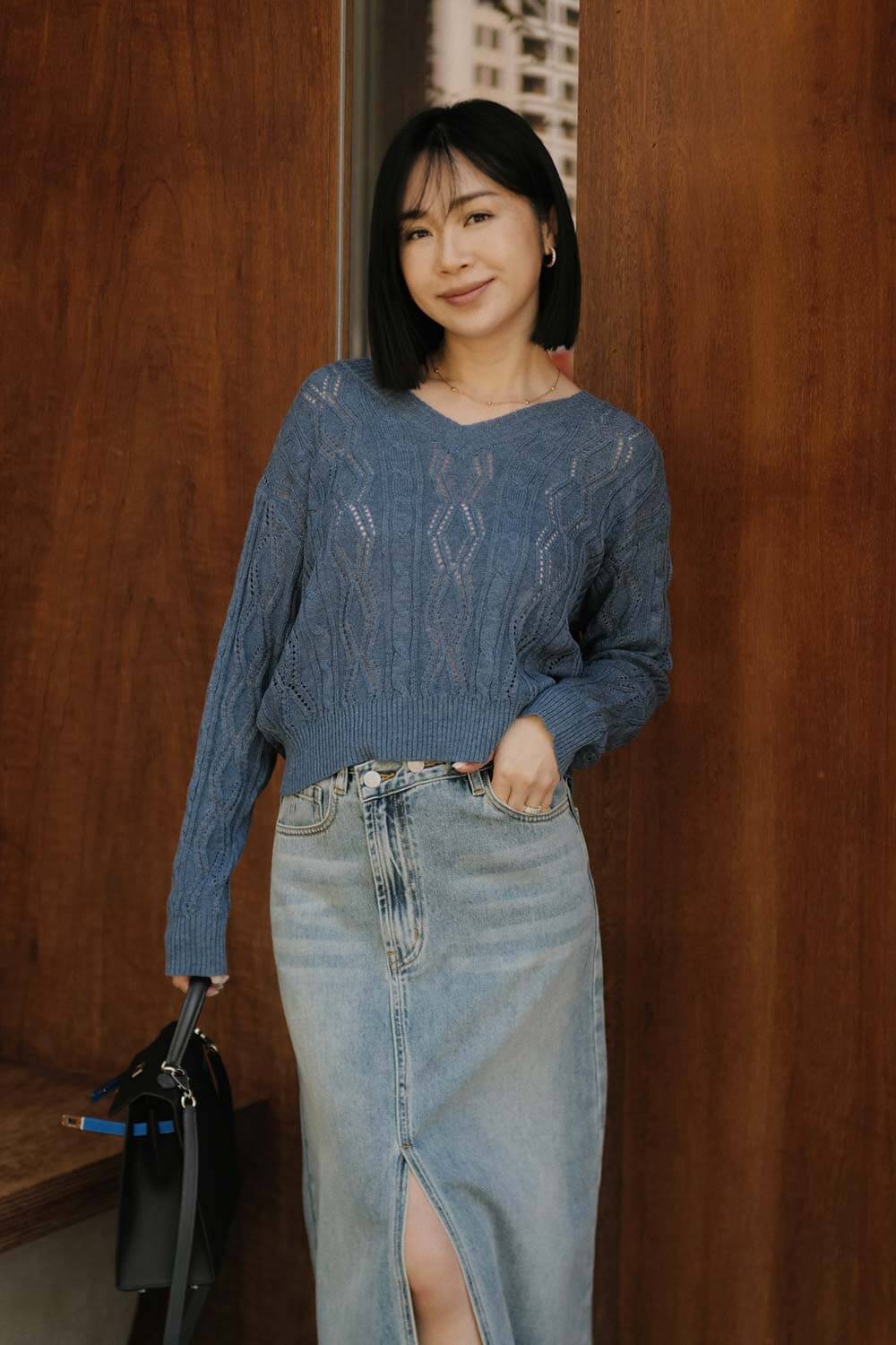 V領鏤空織花上衣