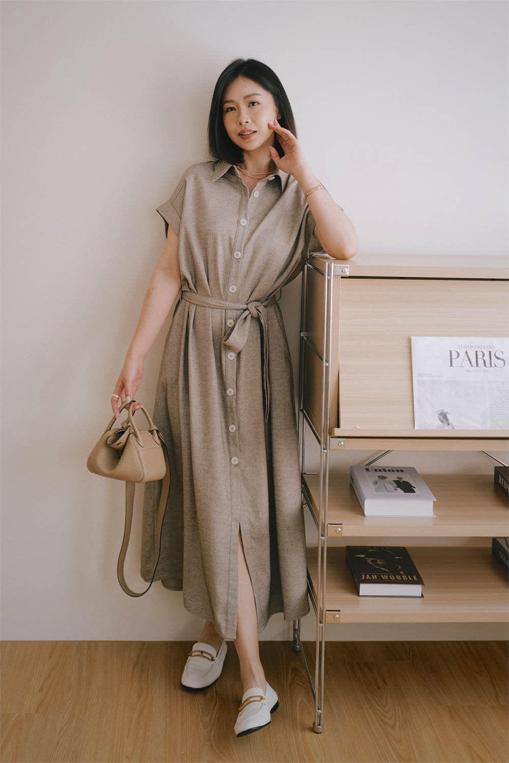 翻領綁帶長洋裝