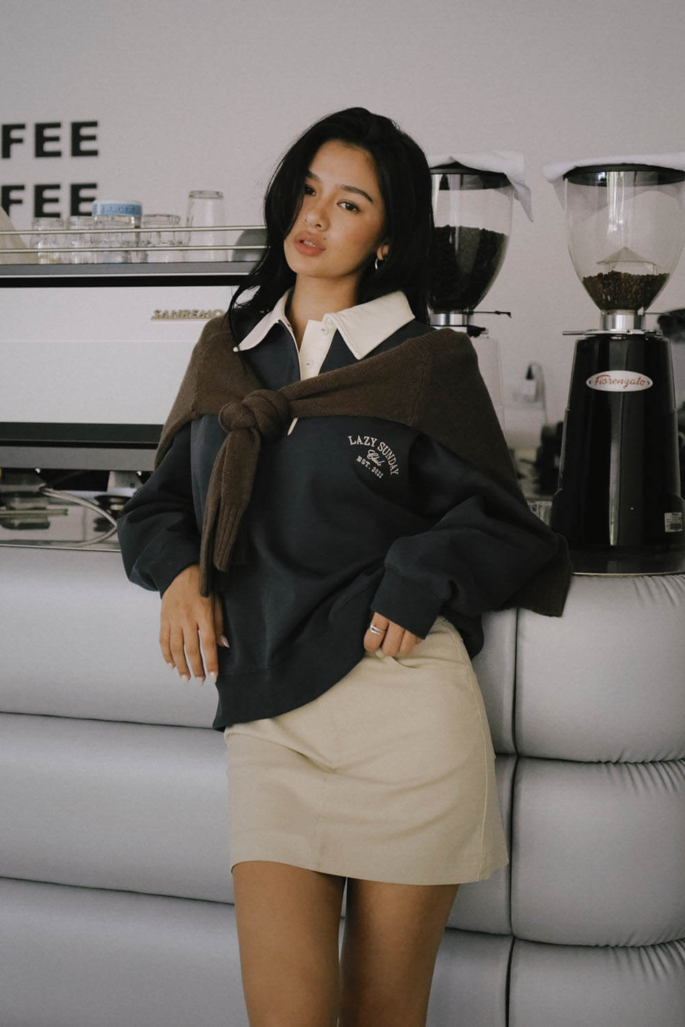 品牌繡飾翻領上衣 品牌繡飾翻領上衣