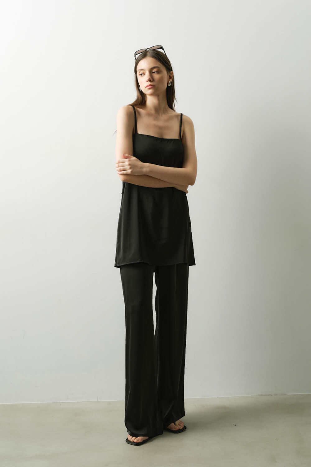 加長寬鬆緞面長褲