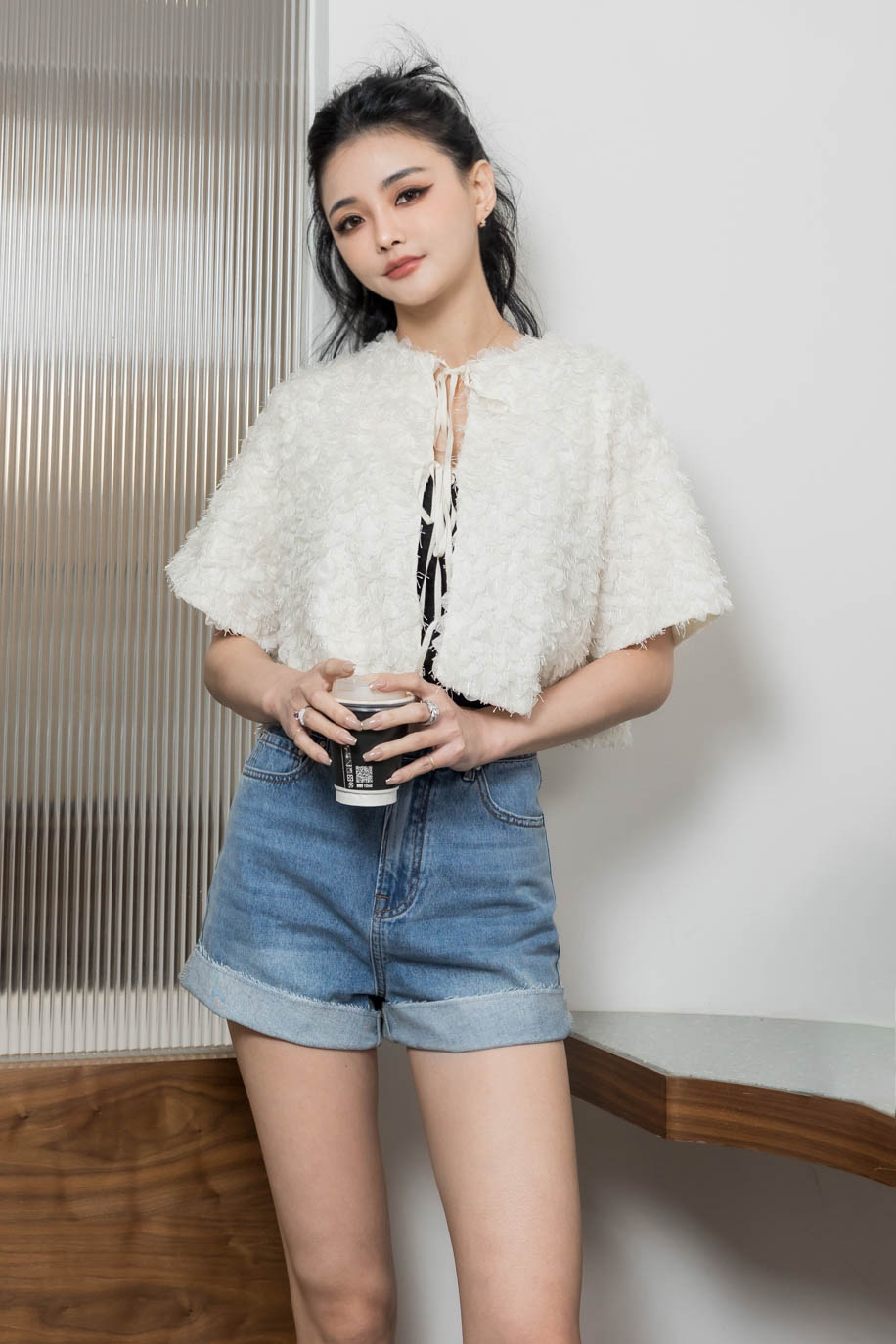 剪花圓領綁帶外套 剪花圓領綁帶外套