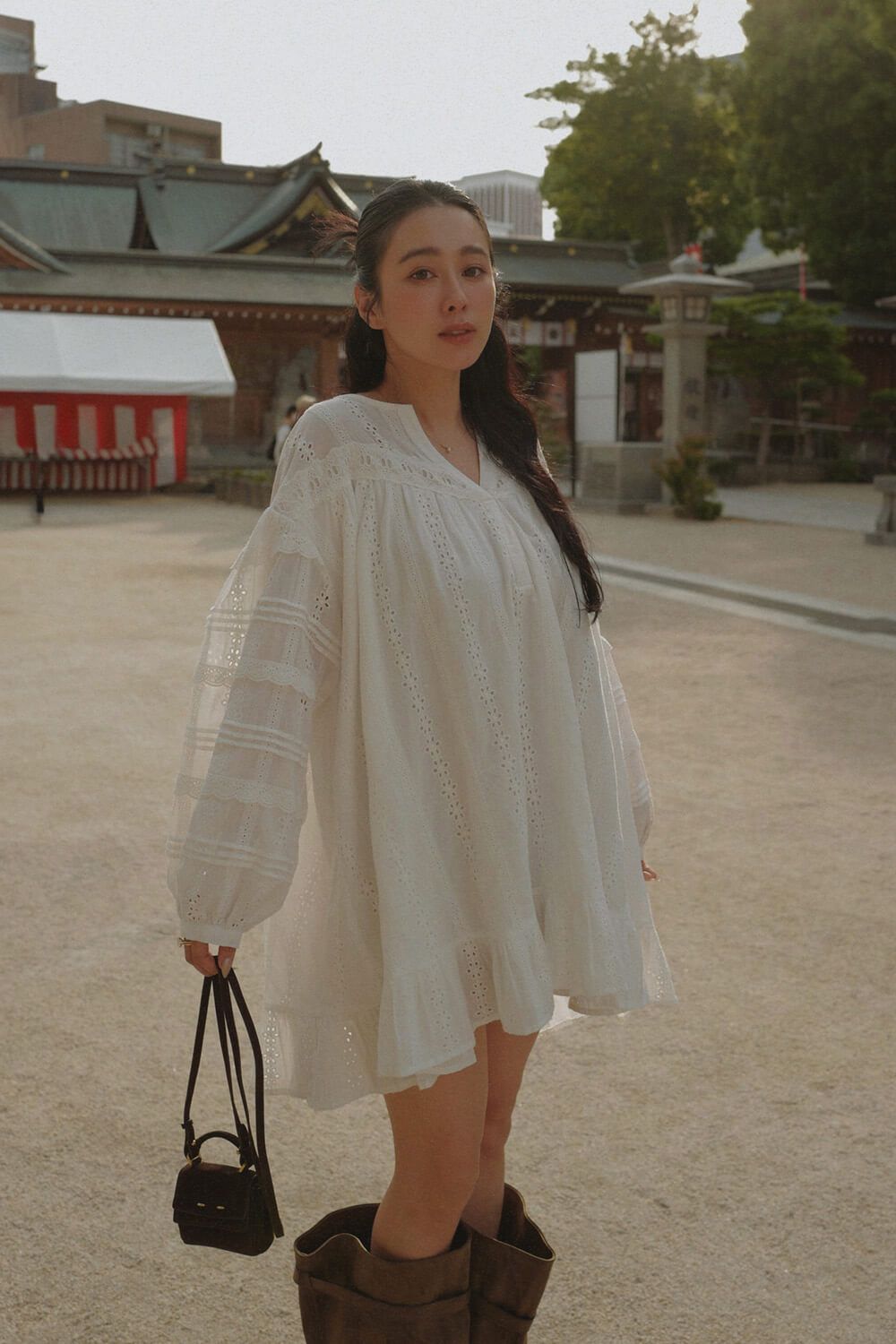 蕾絲花邊澎袖洋裝