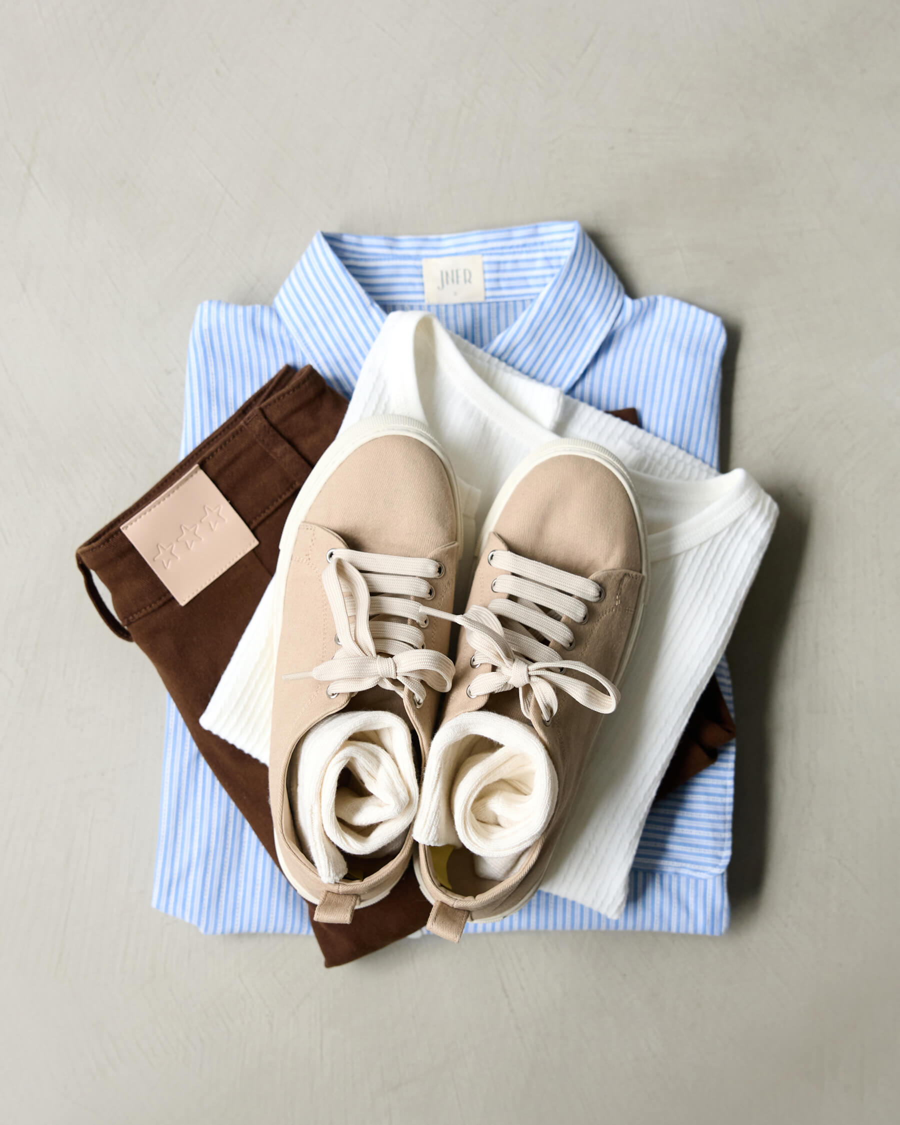 Easy Days, Effortless Looks